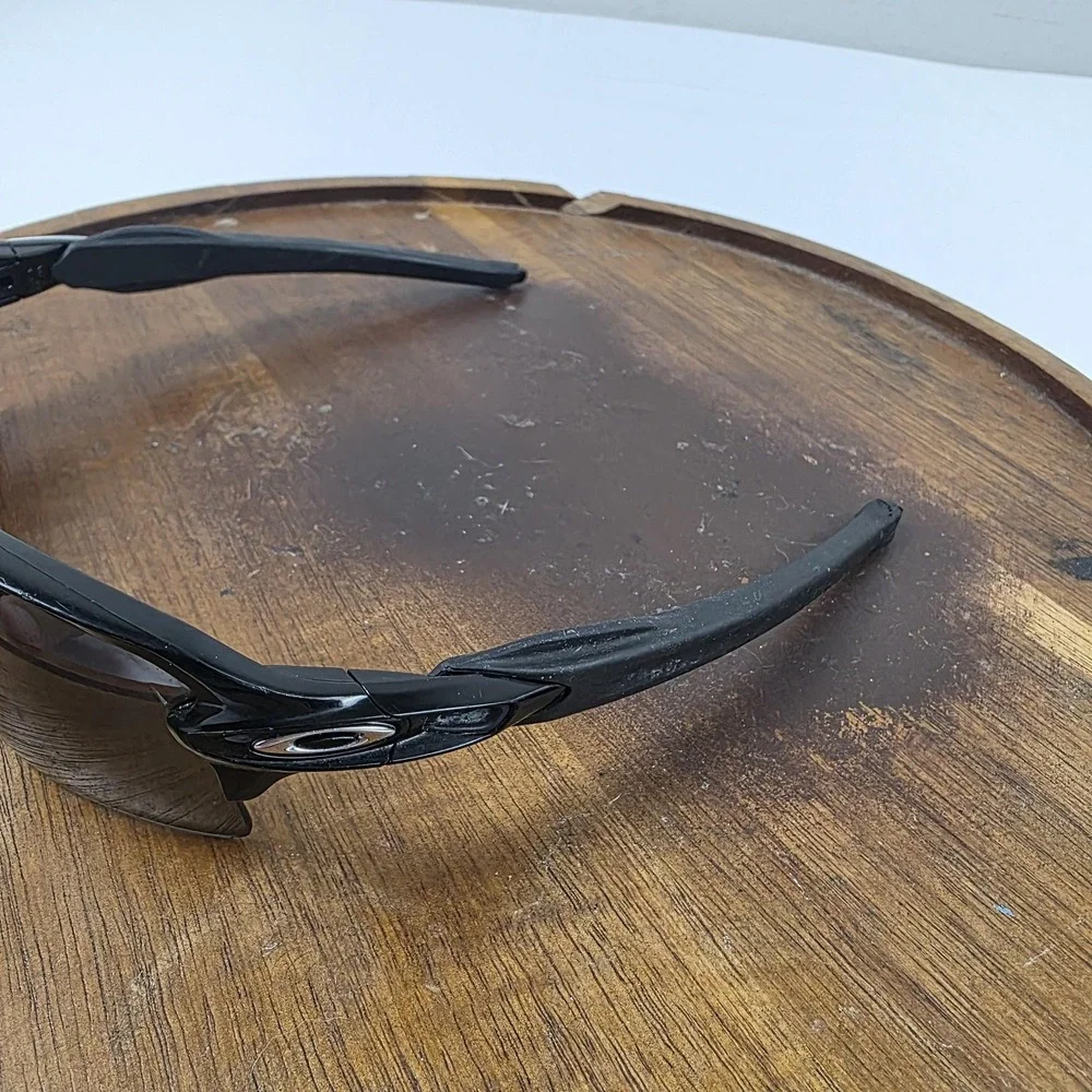 Oakley Flak 2.0 Sunglasses Mens One Size Black Gray Tinted Wrap Sport Frame